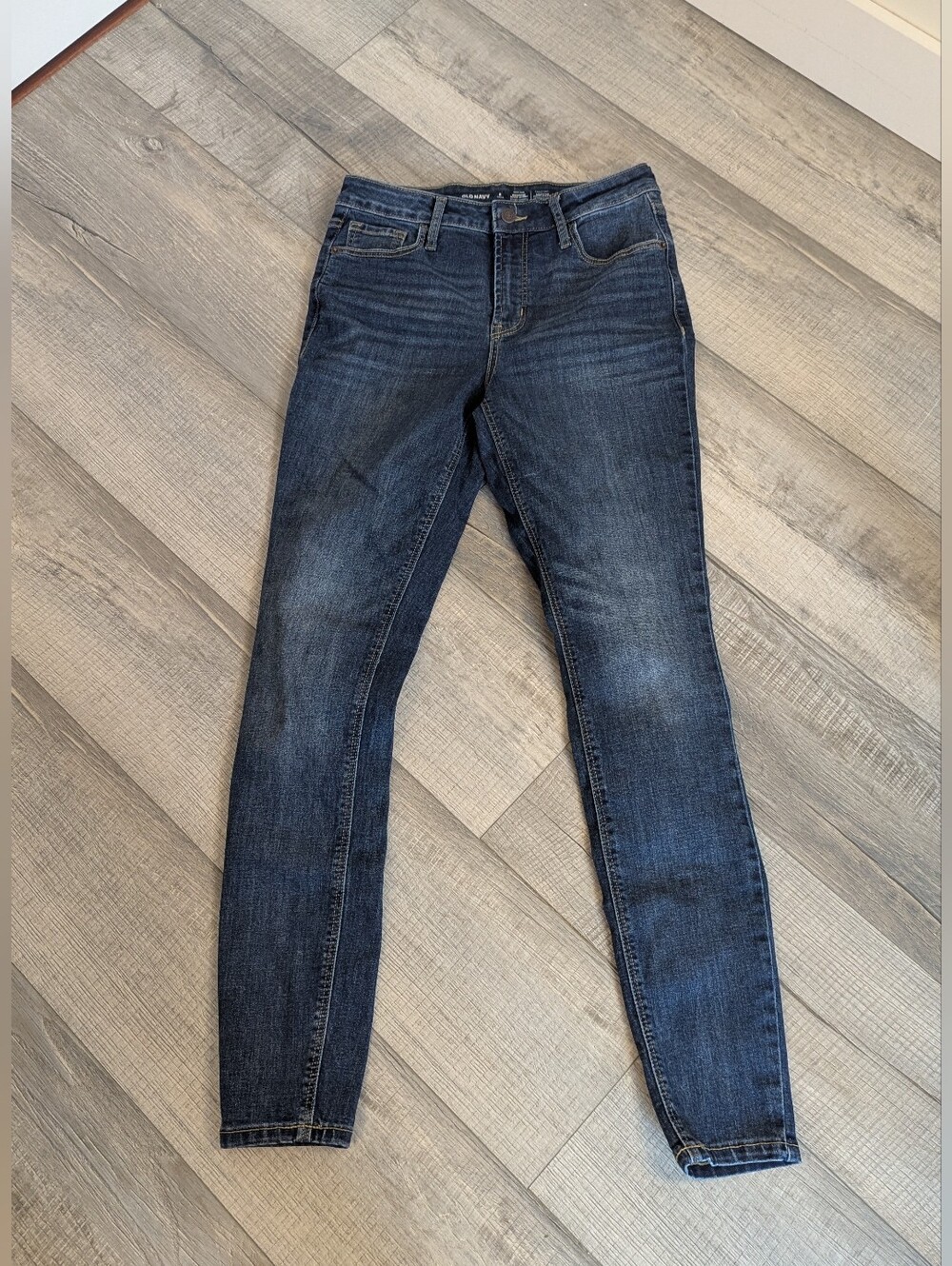 ​Old Navy High-Rise Rockstar Super Skinny Jeans (Size 8 Long)